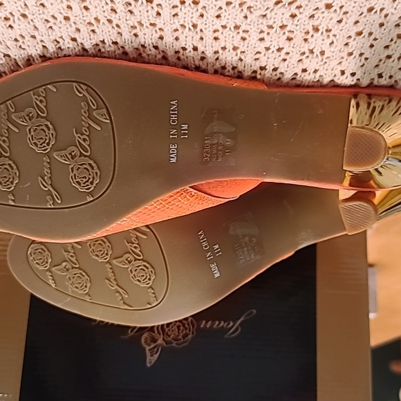 Joan Boyce NWT Coral Gold Studded Heeled Mules with Gold Mirror Heels Size 11M - Picture 7 of 8